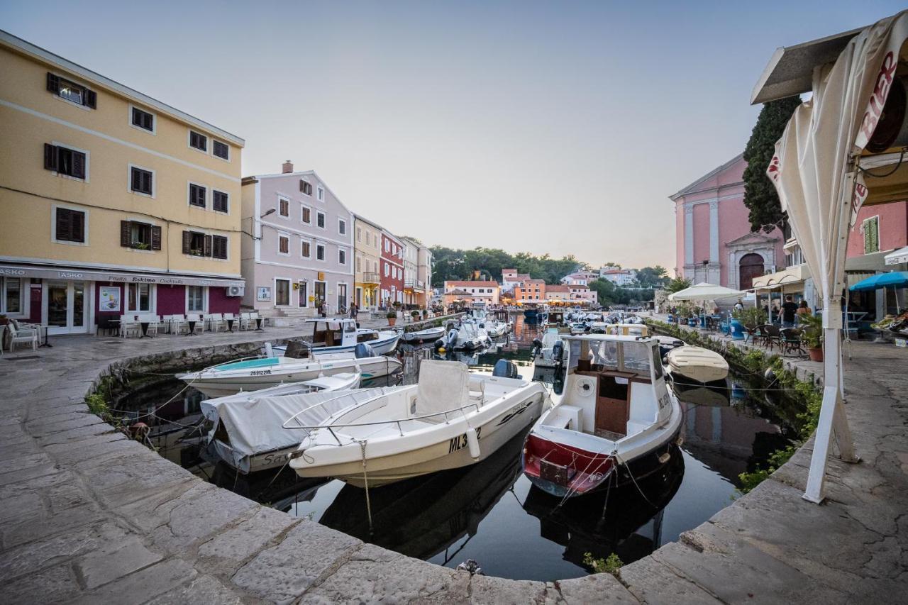 Apartment Carmen Veli Lošinj المظهر الخارجي الصورة
