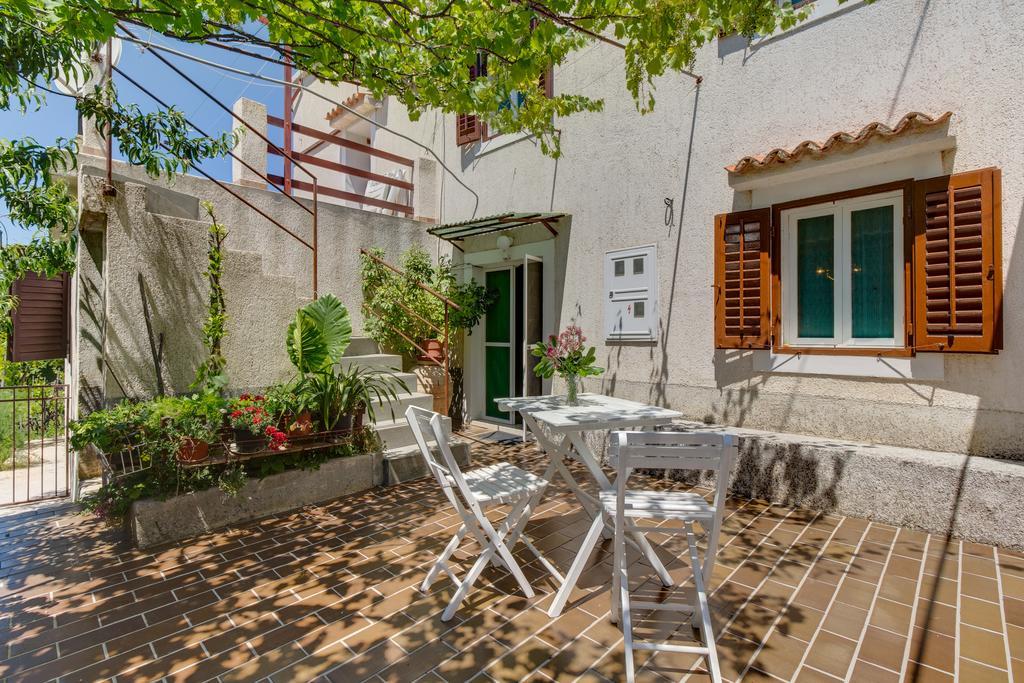 Apartment Carmen Veli Lošinj المظهر الخارجي الصورة